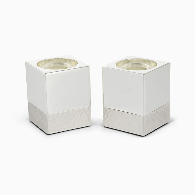 HAMMERING CANDLESTICKS PLATED 